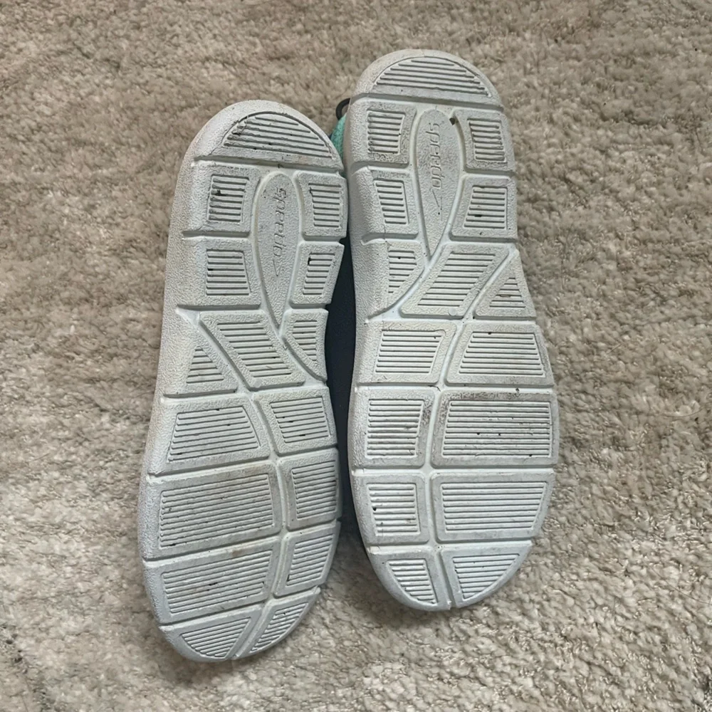 Speedo boy water shoes size M
